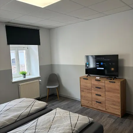 H&m Immobilien 2 Appartamento *