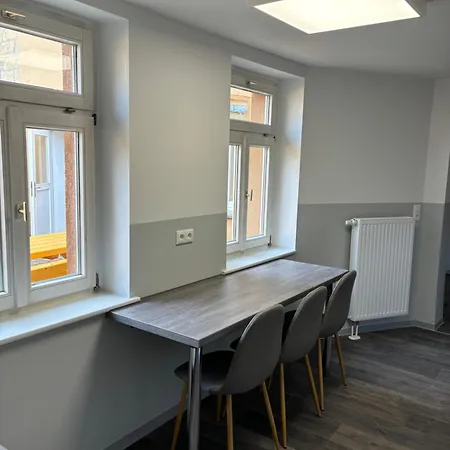 H&m Immobilien 2 Appartamento